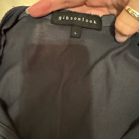 Washed cotton v-neck tshirt - Picture 3 of 6